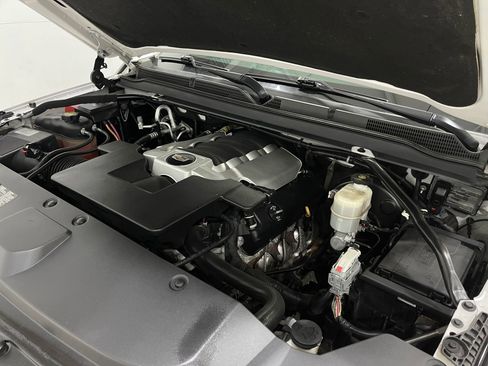 Used 2019 Cadillac Escalade Premium Luxury image 27