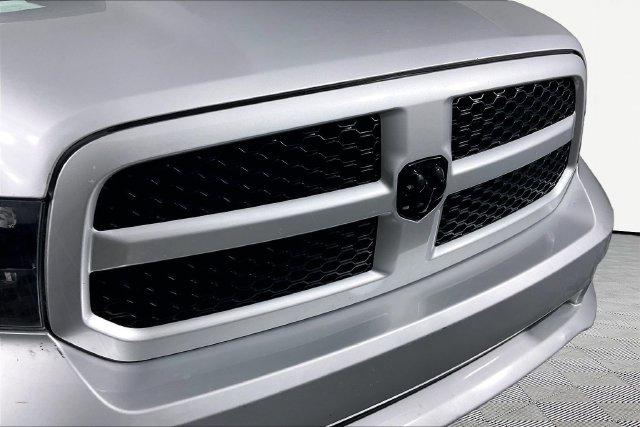 Used 2018 RAM 1500 Express w/ Express Value Package RWD image 27