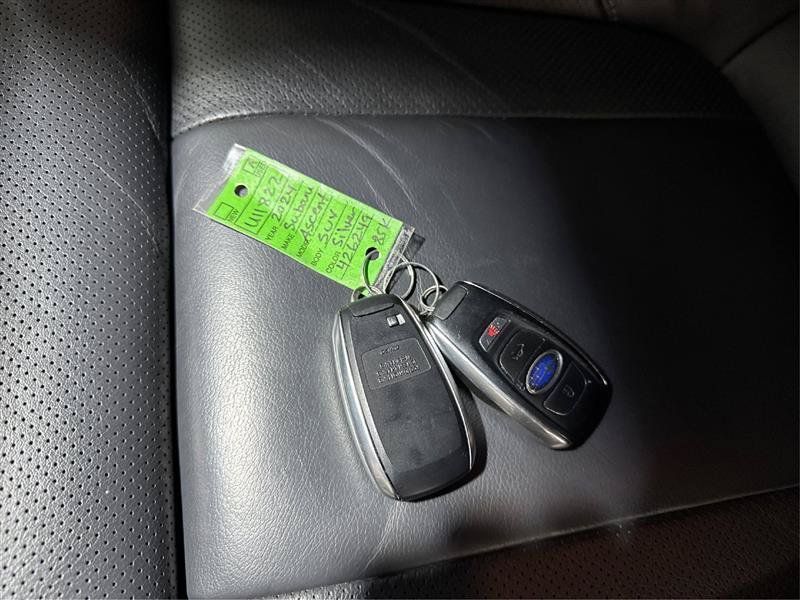 Used 2024 Subaru Ascent Limited AWD/4WD image 27