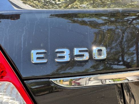 Used 2008 Mercedes-Benz E 350 Sedan image 23