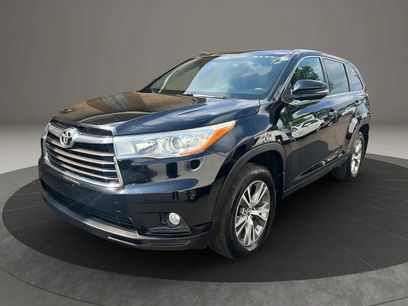 Used 2016 Toyota Highlander LE