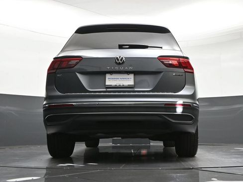 Used 2022 Volkswagen Tiguan SE AWD/4WD image 27