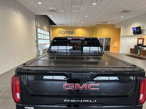 Used 2021 GMC Sierra 1500 Denali AWD/4WD image 19