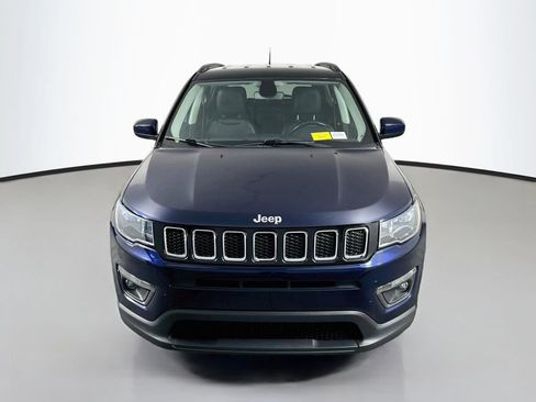 Used 2019 Jeep Compass Latitude w/ Cold Weather Group AWD/4WD image 2