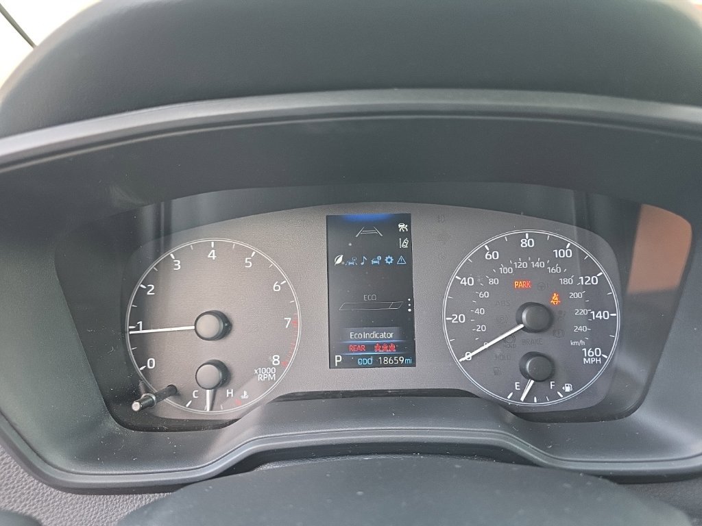 Used 2025 Toyota Corolla LE FWD image 17