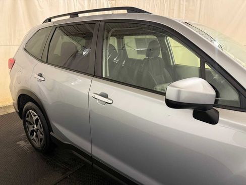 Used 2020 Subaru Forester Premium image 11