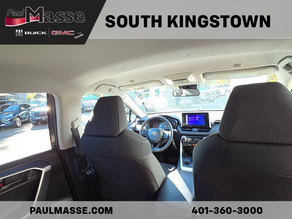 Used 2023 Toyota RAV4 LE AWD/4WD image 29