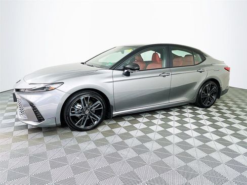 Used 2026 Toyota Camry XSE w/ Premium Plus Package FWD image 4