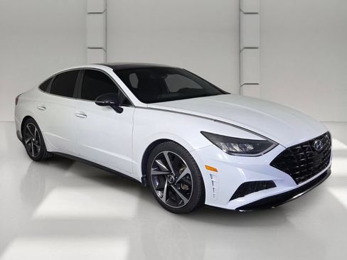 Used 2022 Hyundai Sonata SEL Plus FWD image 2