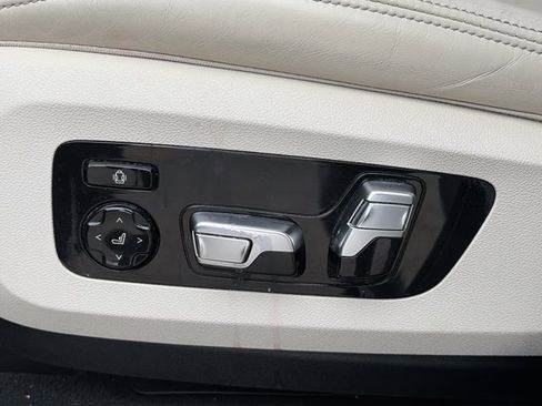 Used 2020 BMW X7 xDrive40i w/ M Sport Package image 25