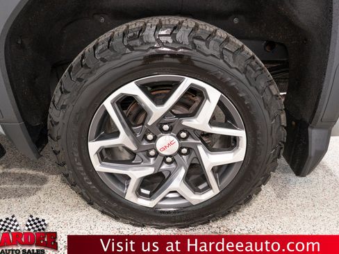 Used 2024 GMC Sierra 1500 SLT w/ SLT Premium Plus Package AWD/4WD image 10