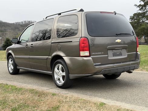 Used 2005 Chevrolet Uplander LT w/ Premium Seating Package FWD image 21