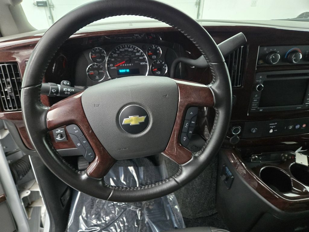 Used 2021 Chevrolet Express 2500 w/ Enhanced Convenience Package RWD image 17