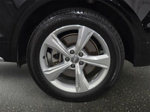 Used 2020 Audi Q5 2.0T Premium w/ Convenience Package image 31