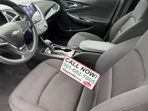 Used 2023 Chevrolet Malibu LS image 9