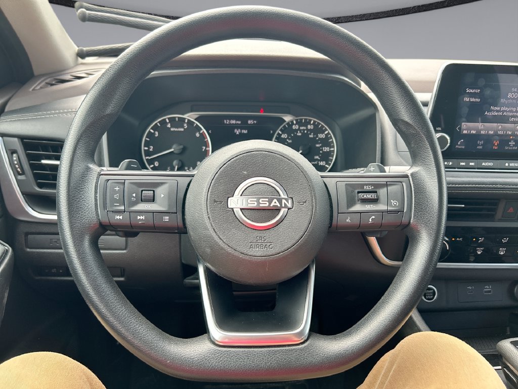 Used 2023 Nissan Rogue S AWD/4WD image 14