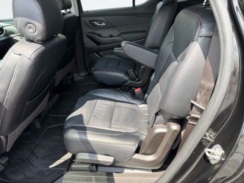Used 2021 Chevrolet Traverse LT FWD image 15
