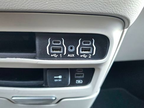 Certified 2022 Chrysler Pacifica Touring-L FWD image 15
