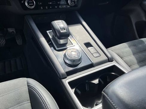 Used 2022 Mitsubishi Outlander SE AWD/4WD image 34