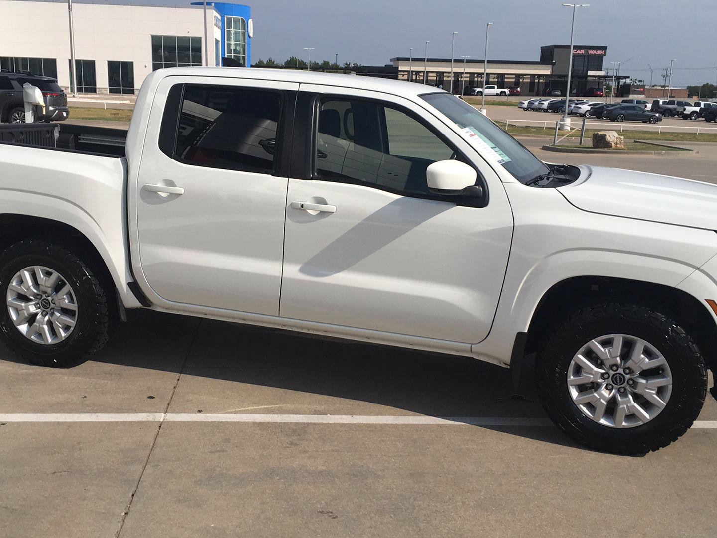 Used 2024 Nissan Frontier SV w/ SV Convenience Package AWD/4WD image 4