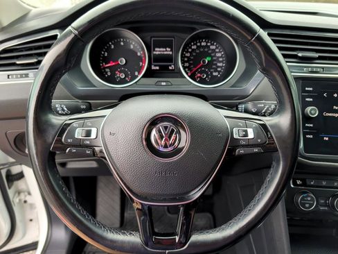 Used 2018 Volkswagen Tiguan SE image 18