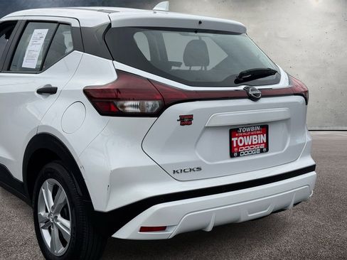 Used 2024 Nissan Kicks S FWD image 5