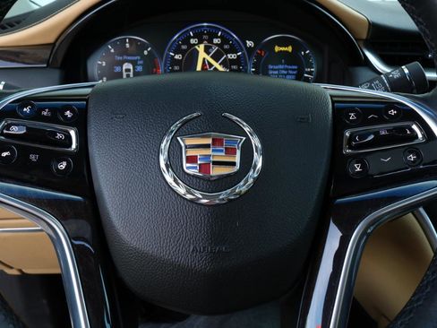 Used 2014 Cadillac XTS Premium FWD image 34