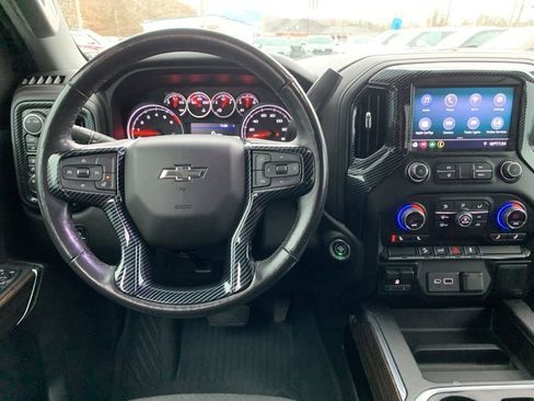 Used 2021 Chevrolet Silverado 1500 LT Trail Boss w/ Bed Protection Package image 16