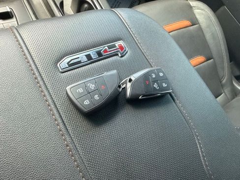 Used 2025 GMC Sierra 2500 AT4 AWD/4WD image 20