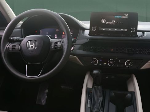 Used 2024 Honda Accord LX image 38