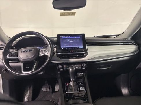 Used 2022 Jeep Compass Limited AWD/4WD image 32
