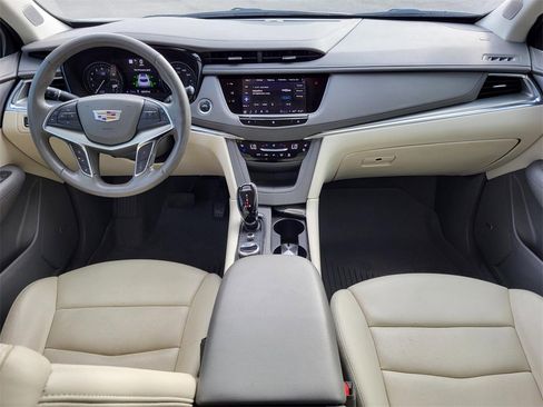 Used 2021 Cadillac XT5 Premium Luxury image 14