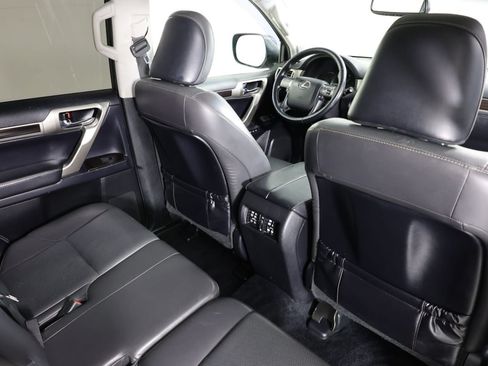 Used 2018 Lexus GX 460 w/ Navigation Package AWD/4WD image 41