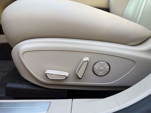 Used 2019 Lincoln MKZ Reserve image 17