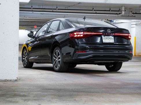 New 2026 Volkswagen Jetta SE image 5