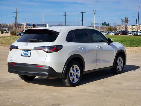 Used 2024 Honda HR-V LX image 7