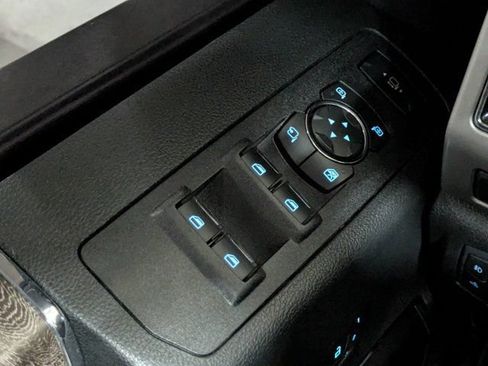 Used 2019 Ford F250 Lariat w/ Lariat Ultimate Package AWD/4WD image 24