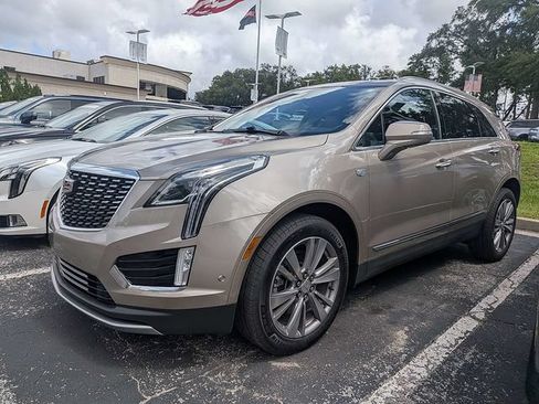 Certified 2023 Cadillac XT5 Premium Luxury w/ Technology Package FWD image 7