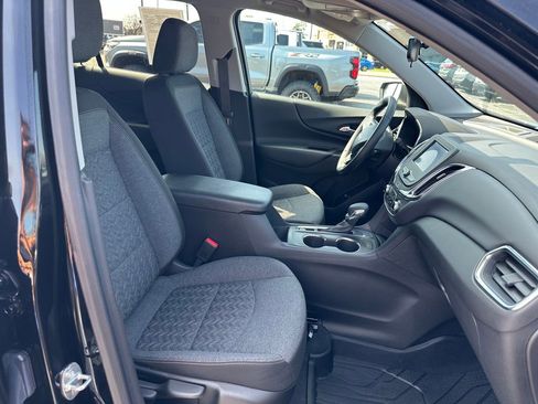 Used 2024 Chevrolet Equinox LT w/ LPO, Floor Liner Package image 33