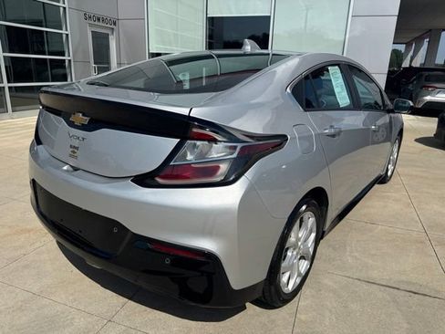 Used 2018 Chevrolet Volt Premier w/ Driver Confidence Package FWD image 7