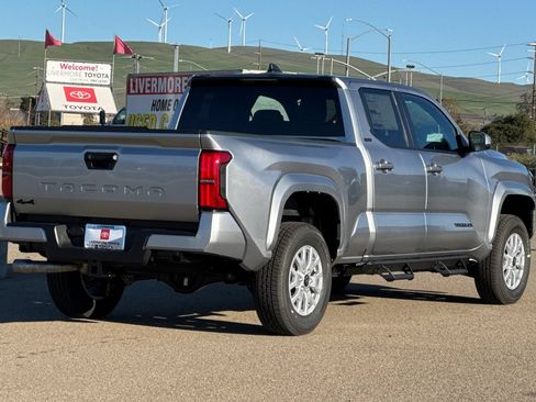 New 2026 Toyota Tacoma SR5 AWD/4WD image 4