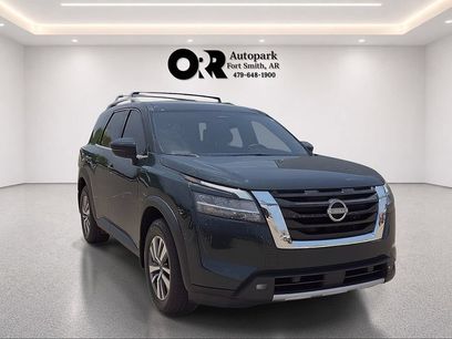 Used 2023 Nissan Pathfinder SL w/ Lighting Package (N92)