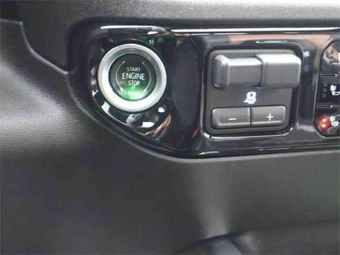 Used 2024 Chevrolet Silverado 2500 High Country w/ High Country Premium Package image 21