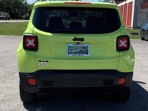 Used 2017 Jeep Renegade Altitude AWD/4WD image 4