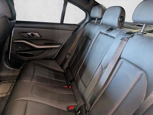 Used 2019 BMW 330i Sedan w/ Premium Package image 20