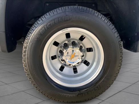 Used 2024 Chevrolet Silverado 3500 High Country image 10