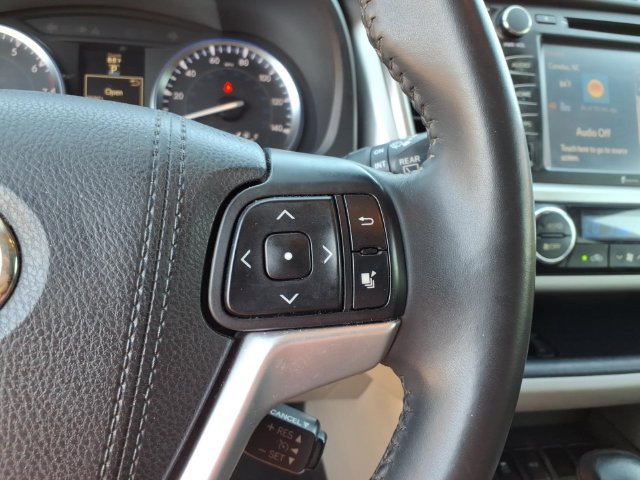 Used 2016 Toyota Highlander Limited FWD image 22