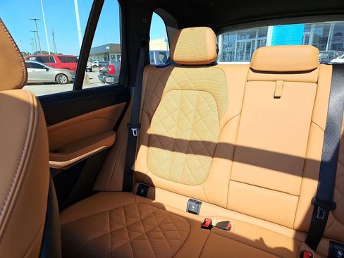 Used 2025 BMW X5 sDrive40i w/ Premium Package RWD image 13