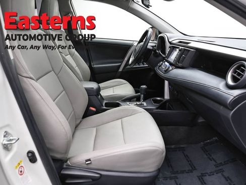 Used 2018 Toyota RAV4 XLE AWD/4WD image 26