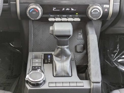 Used 2025 Toyota Tacoma SR AWD/4WD image 19